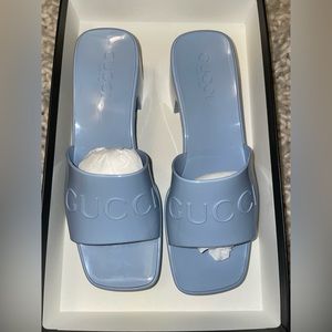 Gucci Women’s Rubber Slide Sandal in Porcelain Light Blue